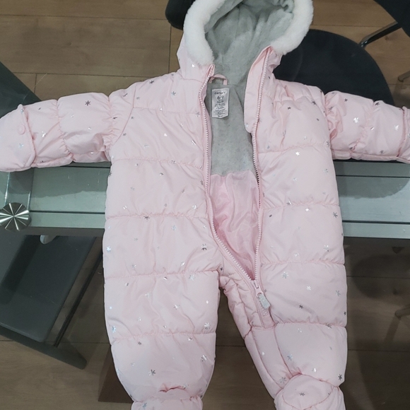 ⛄️EUC- Carter’s Baby Girl Snowsuit
